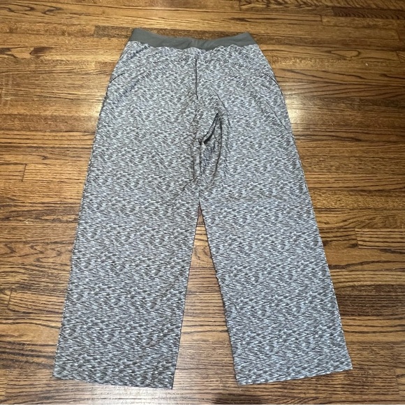 Lands End Active Yoga Pants Women M (10-12) Olive Tan Color Heather Pockets - Picture 2 of 12
